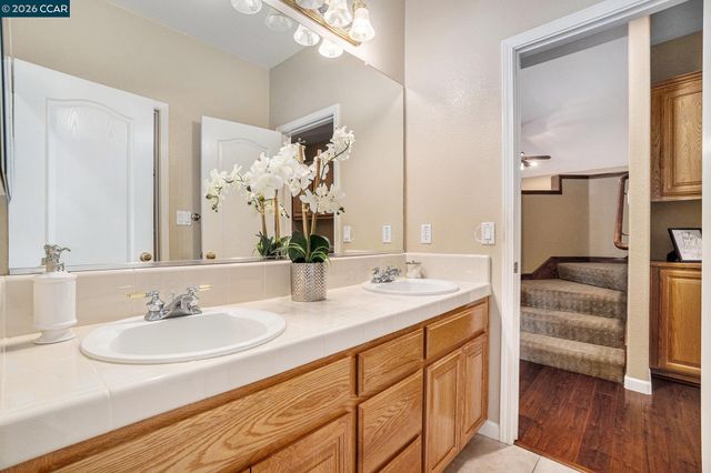 121 St Nazaire Ct, Martinez, CA 94553