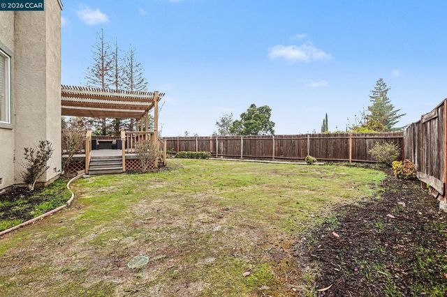 121 St Nazaire Ct, Martinez, CA 94553