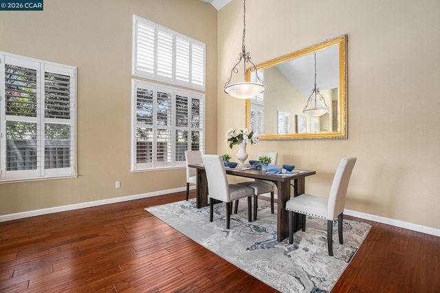 121 St Nazaire Ct, Martinez, CA 94553