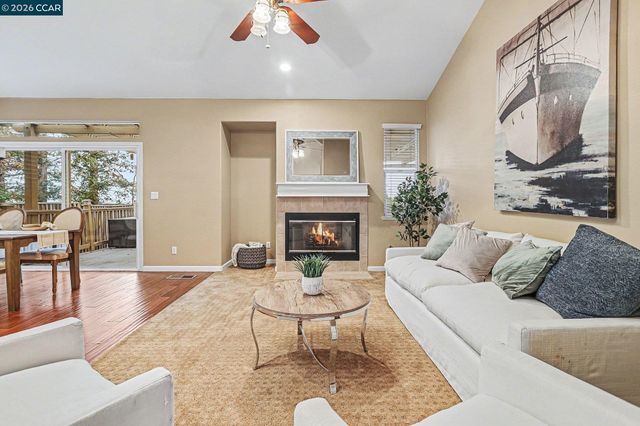 121 St Nazaire Ct, Martinez, CA 94553