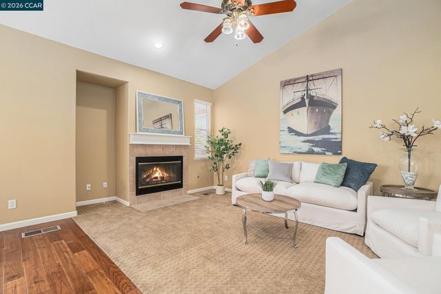 121 St Nazaire Ct, Martinez, CA 94553