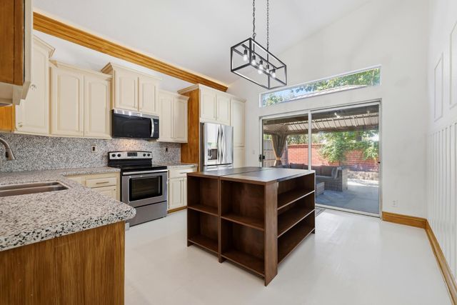 4763 Morgan Oak Ct, Antelope, CA 95843