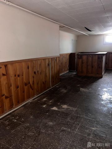 121 woodbridge Avenue, Sewaren, NJ 07077