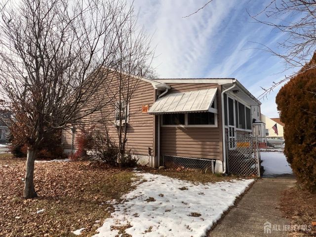 121 woodbridge Avenue, Sewaren, NJ 07077