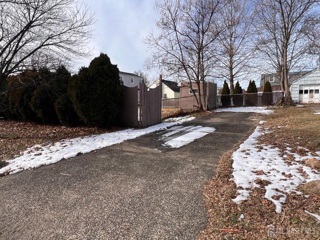 121 woodbridge Avenue, Sewaren, NJ 07077