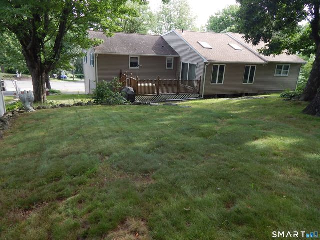 16 Frankie Lane, Plymouth, CT 06786