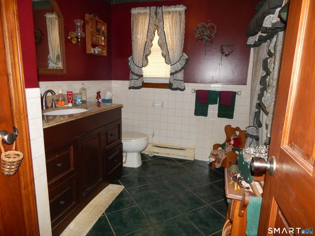 16 Frankie Lane, Plymouth, CT 06786