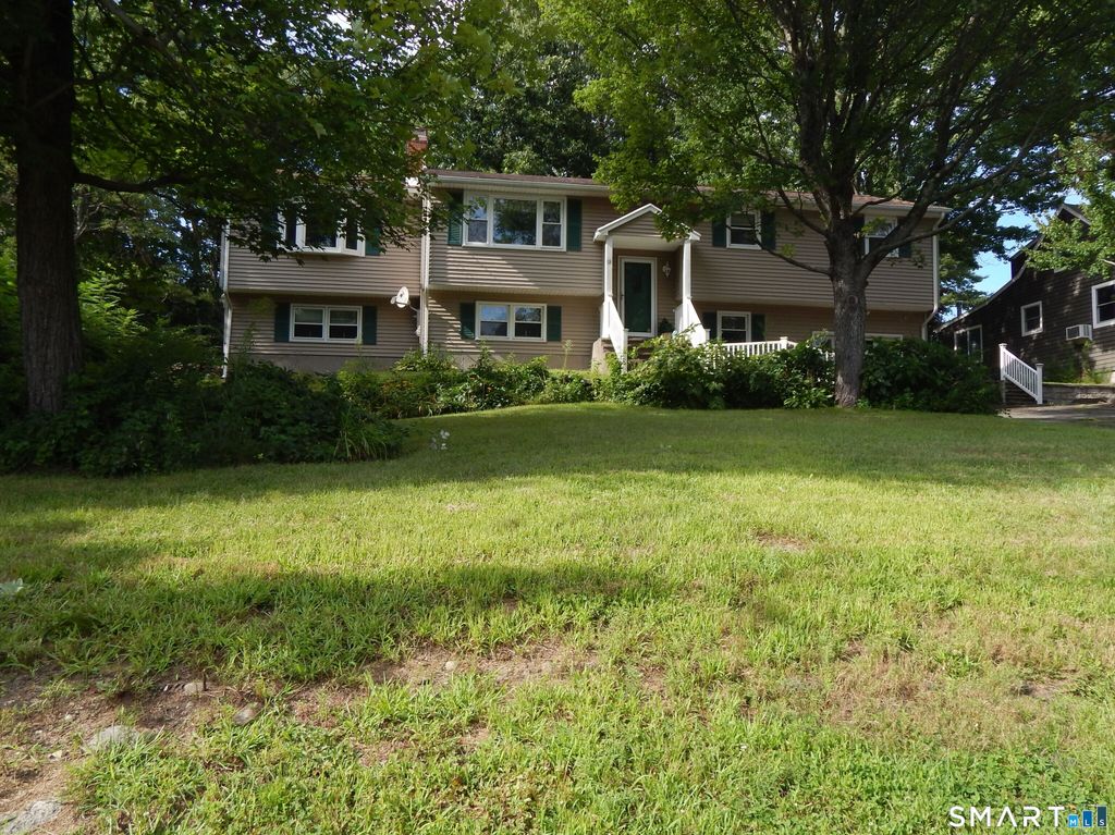 16 Frankie Lane, Plymouth, CT 06786