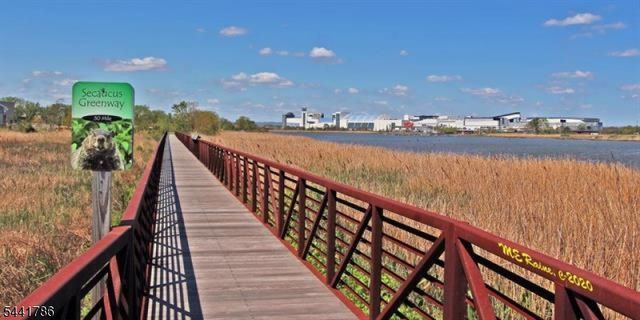 108 Harmon Cove Tower, Secaucus Town, NJ 07094