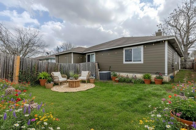 2630 Gwendolyn LN A, Austin, TX 78748