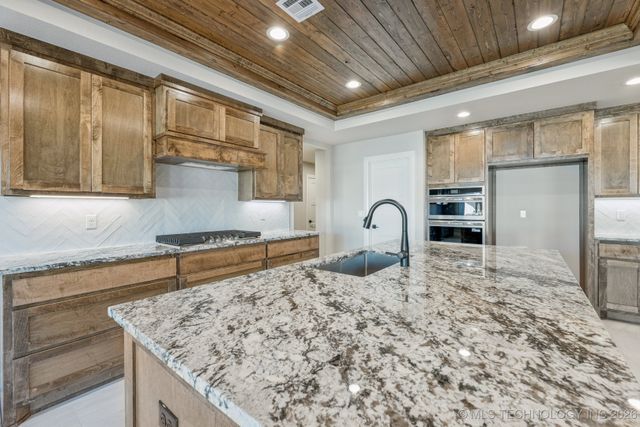 23277 E 107th Street S, Broken Arrow, OK 74014