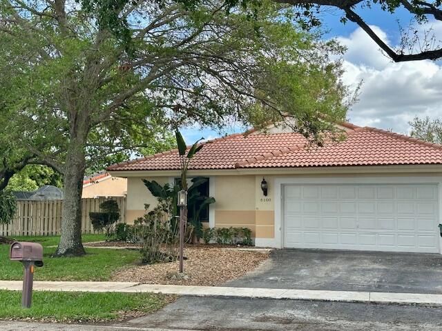 6100 W Falcons Lea Drive, Davie, FL 33331