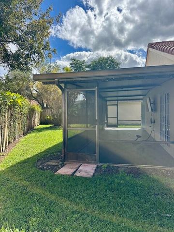 6100 W Falcons Lea Drive, Davie, FL 33331