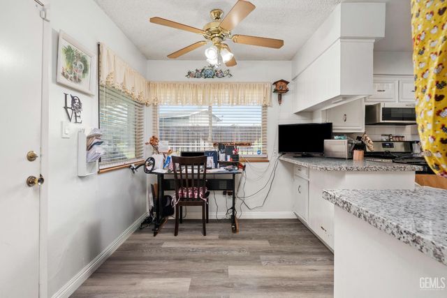 517 New Stine Road, Bakersfield, CA 93309