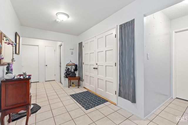 517 New Stine Road, Bakersfield, CA 93309