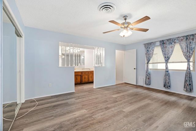 517 New Stine Road, Bakersfield, CA 93309