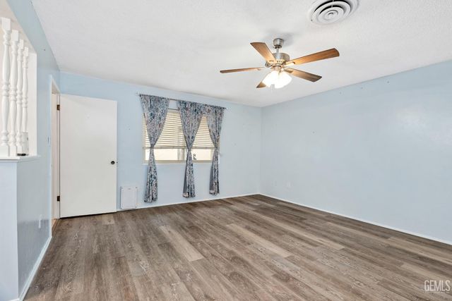 517 New Stine Road, Bakersfield, CA 93309