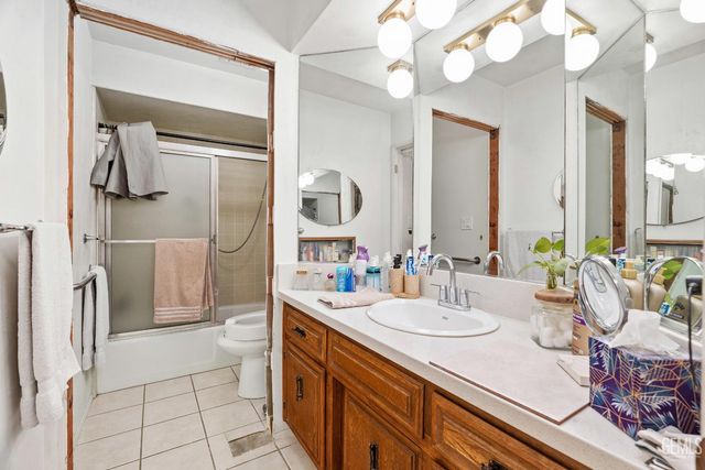 517 New Stine Road, Bakersfield, CA 93309