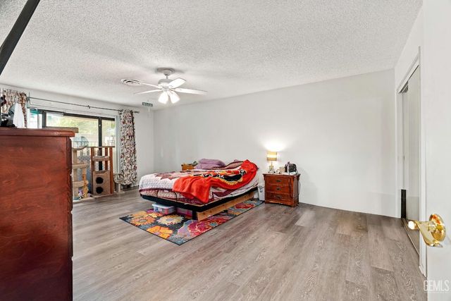 517 New Stine Road, Bakersfield, CA 93309