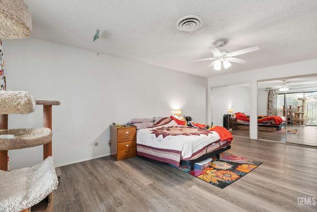 517 New Stine Road, Bakersfield, CA 93309