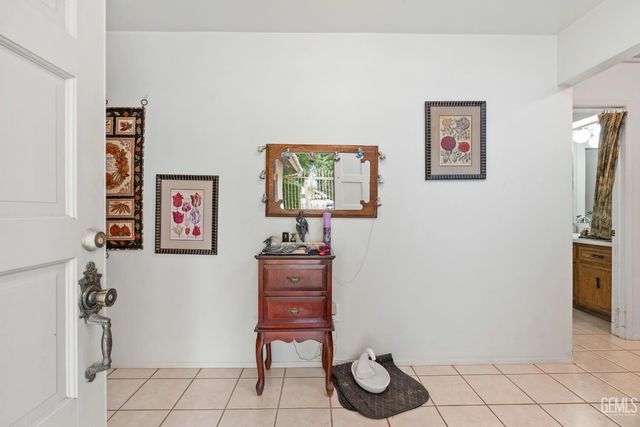 517 New Stine Road, Bakersfield, CA 93309