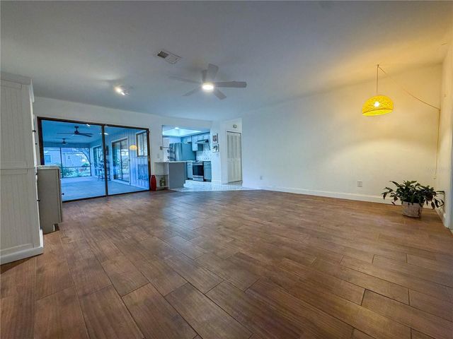 6242 NW 105TH AVENUE, Alachua, FL 32615