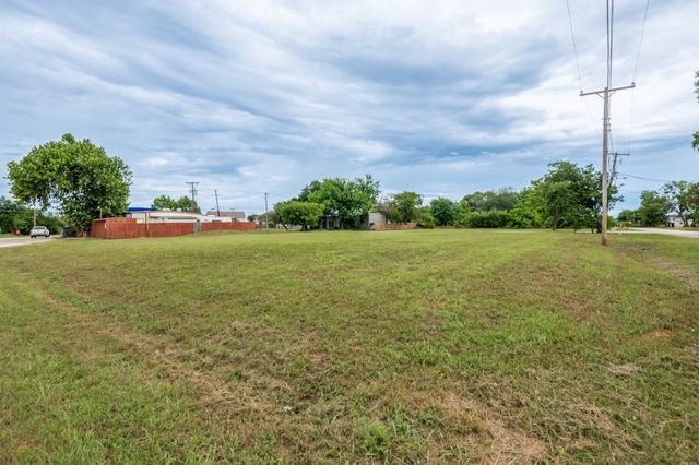 2011 Duval Drive, Arlington, TX 76002