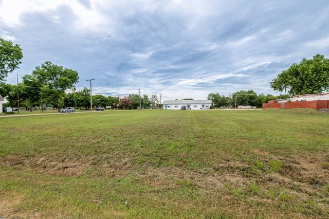 2011 Duval Drive, Arlington, TX 76002