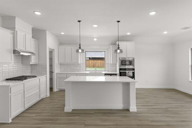 801 Trinity Street, Van Alstyne, TX 75495