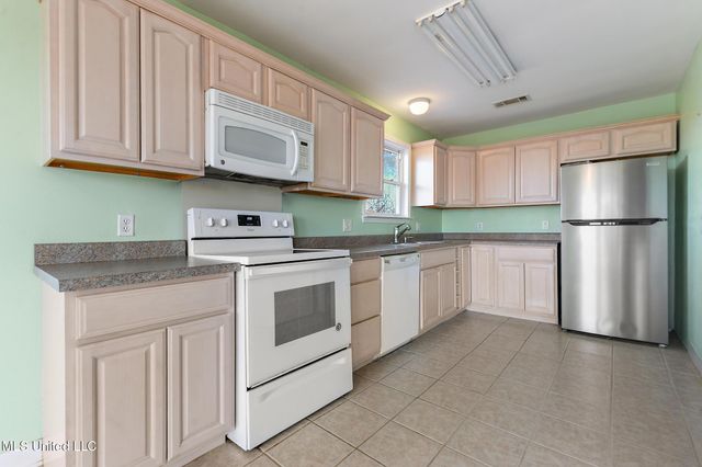 2222 Mole Drive, Bay Saint Louis, MS 39520