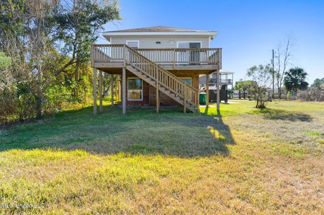 2222 Mole Drive, Bay Saint Louis, MS 39520