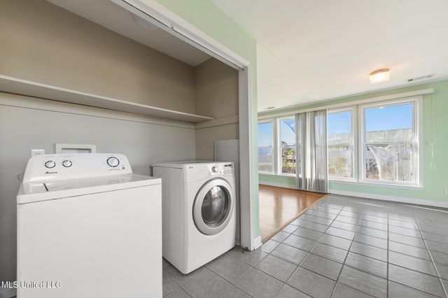 2222 Mole Drive, Bay Saint Louis, MS 39520