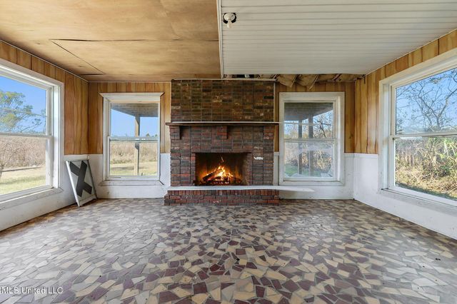 2222 Mole Drive, Bay Saint Louis, MS 39520