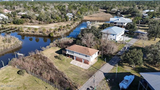 2222 Mole Drive, Bay Saint Louis, MS 39520