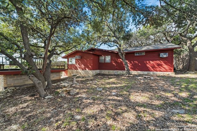809 LAKEBREEZE DR, Canyon Lake, TX 78133