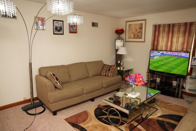 8209 W Burleigh STREET, Milwaukee, WI 53222