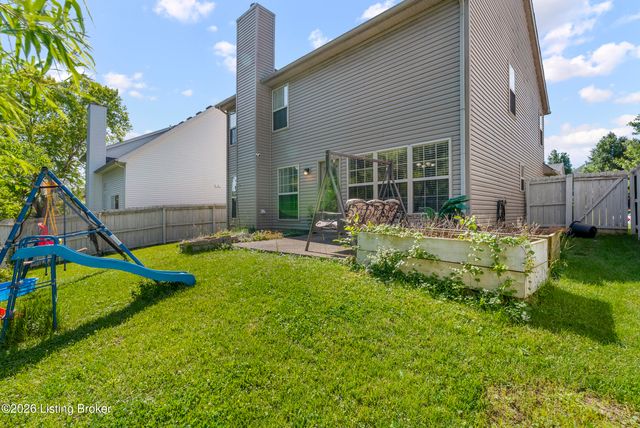 8813 Eli Dr, Louisville, KY 40291