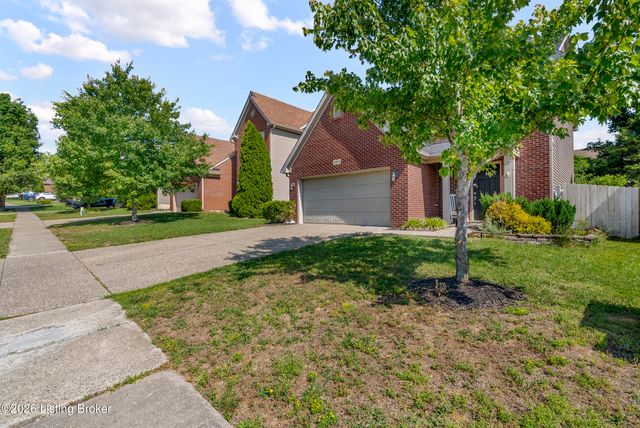 8813 Eli Dr, Louisville, KY 40291