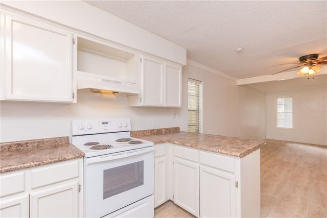 5133 Middlecoff B, Corpus Christi, TX 78413