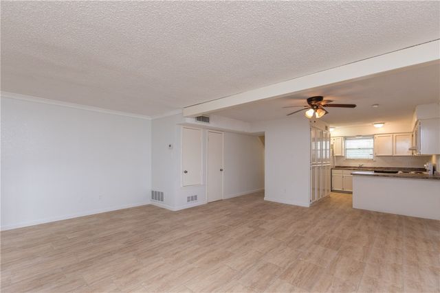 5133 Middlecoff B, Corpus Christi, TX 78413