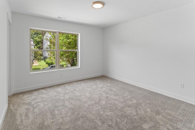 1869 Kinney Avenue, Cincinnati, OH 45207