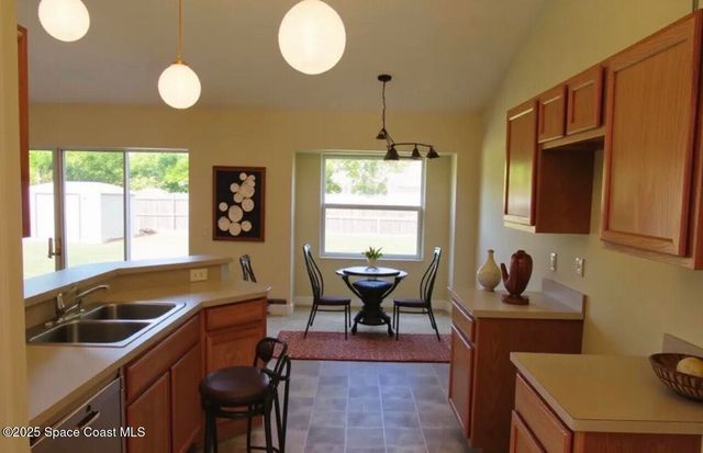 481 Aviation Avenue NE, Palm Bay, FL 32907