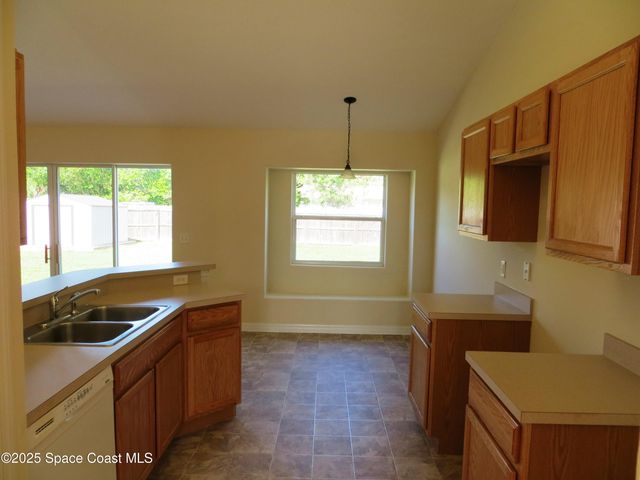 481 Aviation Avenue NE, Palm Bay, FL 32907