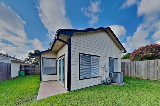 11910 Westwold Drive, Tomball, TX 77377