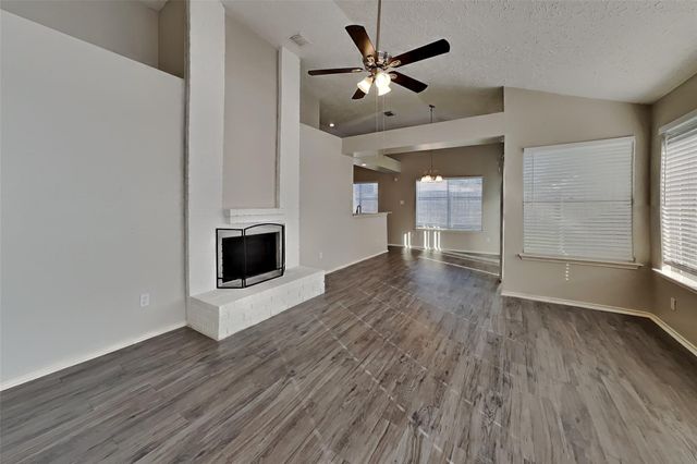 11910 Westwold Drive, Tomball, TX 77377
