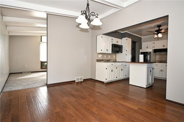 46 Mannina, Charleroi Boro, PA 15432