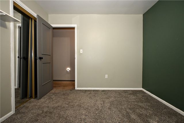 46 Mannina, Charleroi Boro, PA 15432