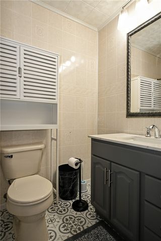 46 Mannina, Charleroi Boro, PA 15432