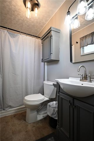 46 Mannina, Charleroi Boro, PA 15432