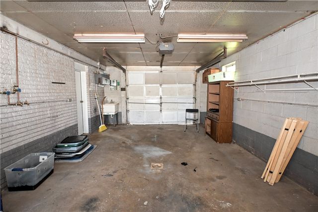 46 Mannina, Charleroi Boro, PA 15432